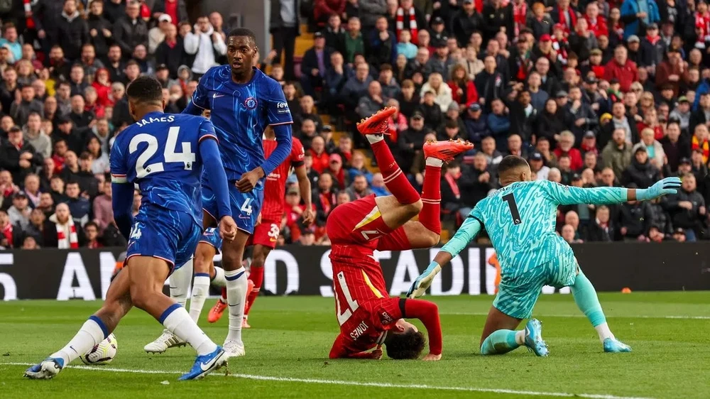 premier-league-trong-tai-be-coi-chelsea-liverpool-3065.jpg